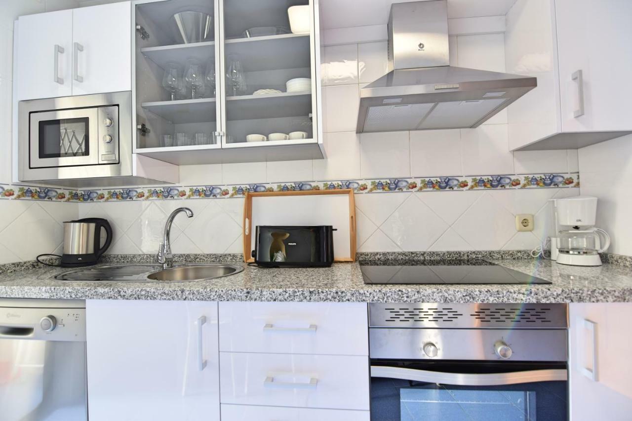 Apt Puerto Malagueta Solo Familias Malaga Luaran gambar